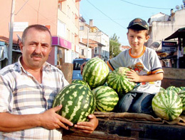 Burhaniye'de güz karpuzu kazandırdı