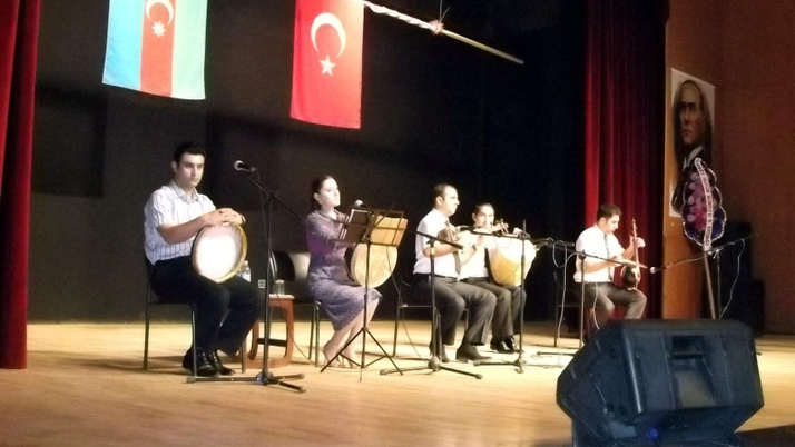 Mugan gecesi, Kars'tan büyük alkış aldı