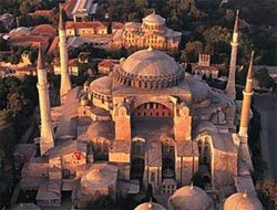 Ayasofya'da ayin şimdilik ertelendi